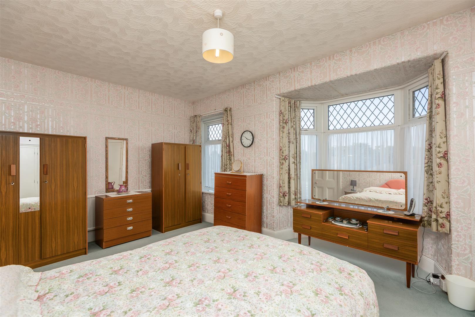 Coleshill Terrace, Llanelli, SA15 3DA